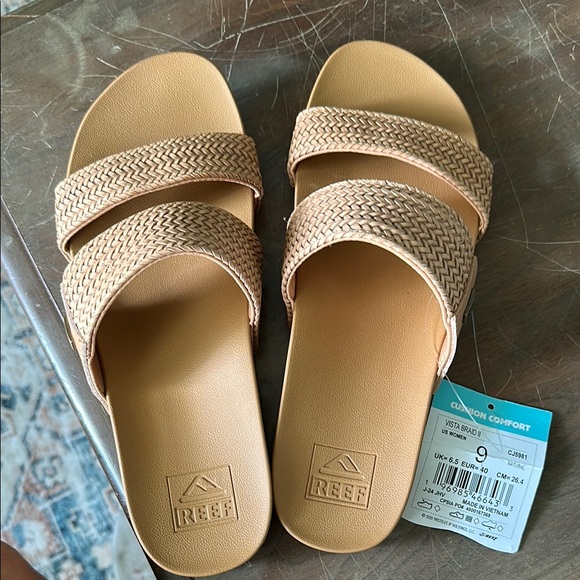 Reef Shoes - Reef Tan Sandals Minimalist Design
